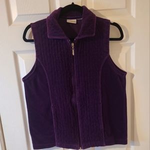 White Stag women’s Medium purple zip  vest sleeveless pockets criscros Patterns